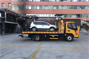 自流井汽车紧急补胎换胎救援